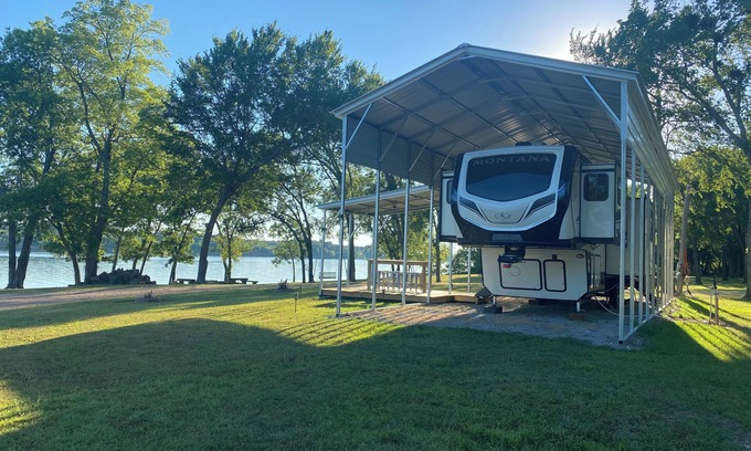 Mayes County House | Lakefront luxury 5th wheel on Lake Hudson. No cleaning fees!