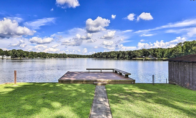 Macon House | Lakefront Macon Getaway: Grill, Pet Friendly!