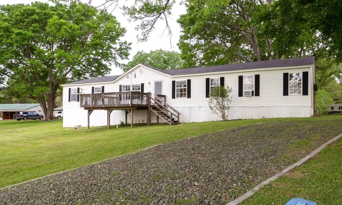 Turtle Beach House | Lakefront Many Vacation Home w/Deck & Views