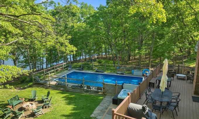 Pocono Mountain Lake House | Lakefront, Private Pool, Hot Tub, Games, Canoes Ping Pong, Foosball