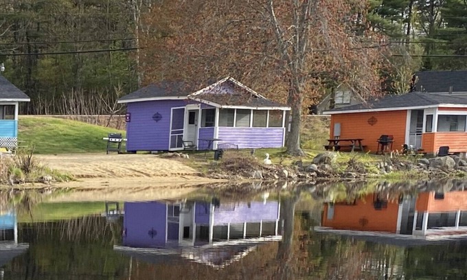 Northwood Cottage | Lakefront Purple Cottage