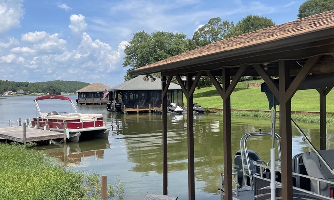 Norwood House | Lakefront Retreat on Lake Tillery