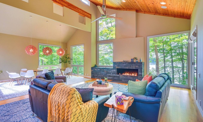 Roxboro House | Lakefront Roxboro Home w/Private Dock!