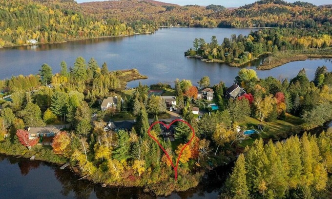 Val Morin Ski Chalet | Lakefront tranquil chalet with spa near all outdoor activities