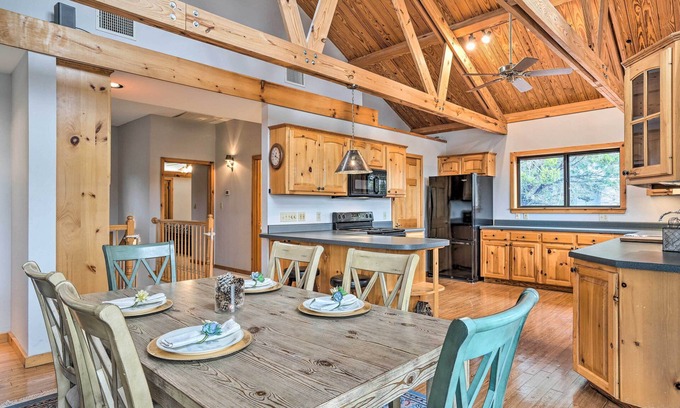 Lakehills House | Lakehills Vacation Rental on Medina Lake