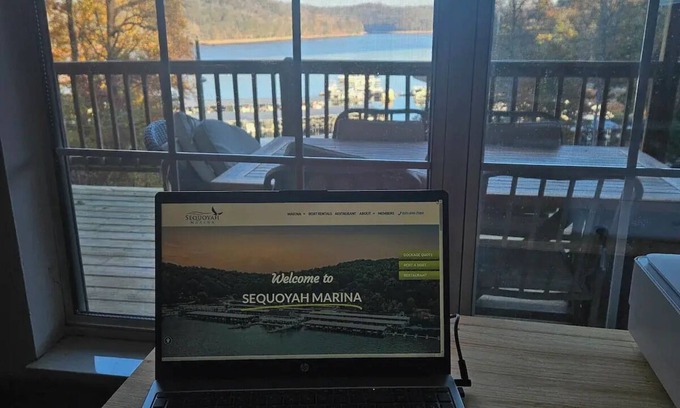 Andersonville House | Lakehouse with Lake and Mountain views by Norris Lake TennesseenAndersonville