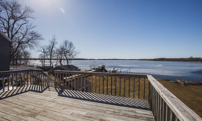 Wind Lake Cottage | Lakeside Cottage with Inspiring Views! Master Bedroom & Lakeside Decks!