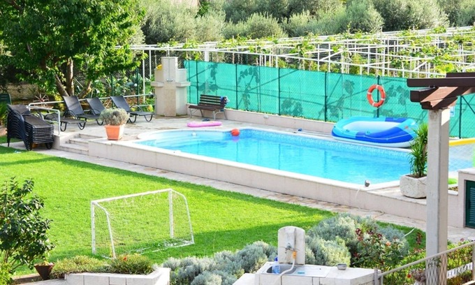 Peracko Blato Villa | Lakeside Escape with Pool