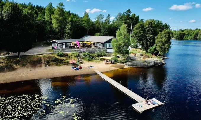 Floda House | Lakeside events - wedding|yoga|kickoff - 44+ beds