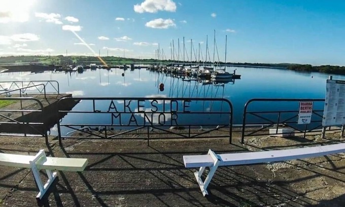 Virginia Hotel | Lakeside Manor Hotel