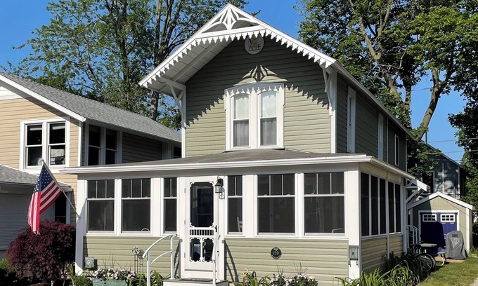 Lakeside House | Lakeside OH Cottage, large porch, lake views, steps to park & shopping