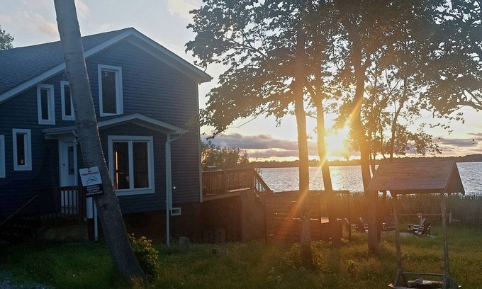 Scugog Cottage | Lakeside Paradise Scugog