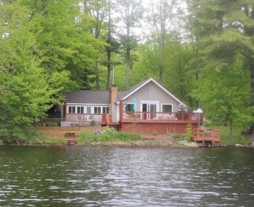 Rindge House | Lakeside Retreat - HOT TUB, Swimming, Boats