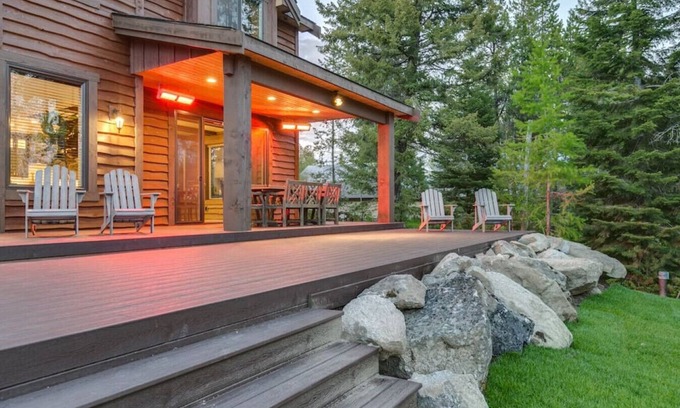 Tamarack Resort Cabin | Lakeside Retreat · Lake Front Paradise Cabin with Private Boat Dock
