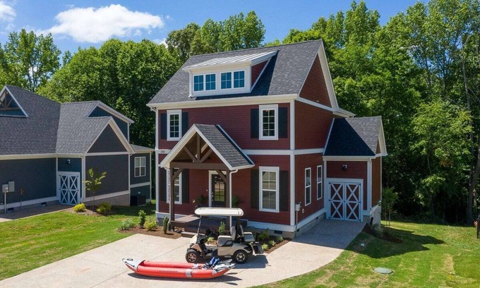 Tullahoma House | Lakeside Retreat @ Tim’s Ford!