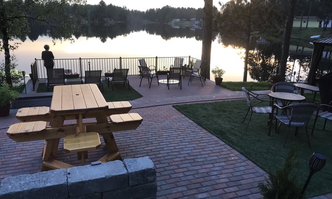 National Mine Resort | Lakeside Retreat
