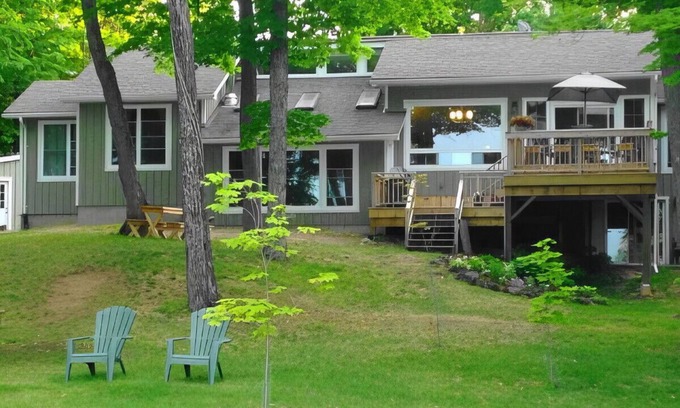 Trent Lakes House | Lakeside Serenity: Big Bald Cottage Escape