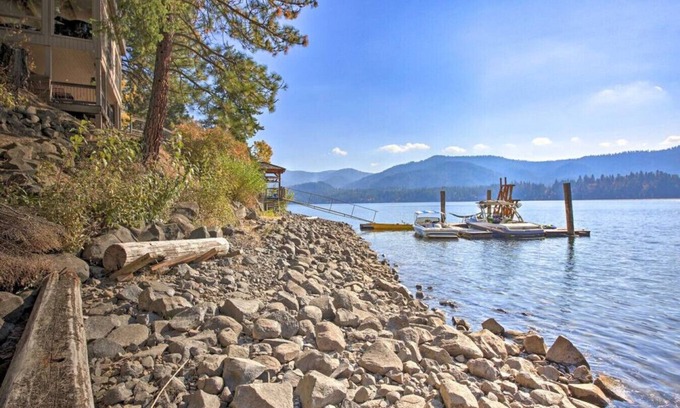 Hayden Lake House | Lakeside Suite · Waterfront Lake Studio with Deck + Beach Access