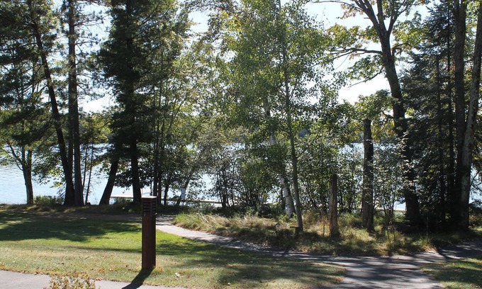 Eagle River Condo | Lakeview 1BR/2BA Condo at Wild Eagle Lodge – Cozy Retreat on the Eagle River Cha