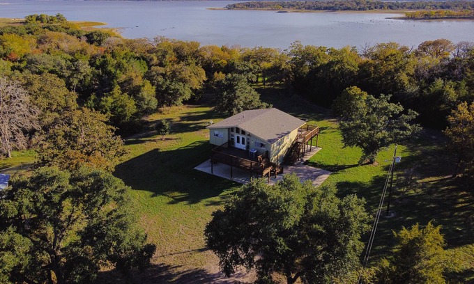 Somerville Cabin | Lakeview Cabin-Lake Access, fire pit, pickle ball, pets ok