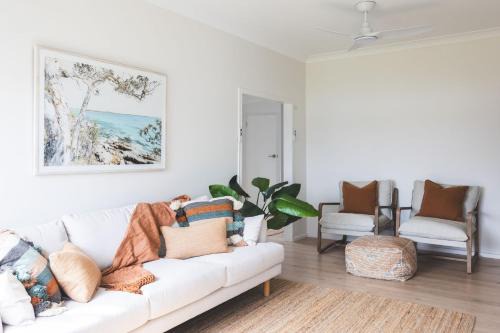 Burrill Lake House | Lakeview Cottage