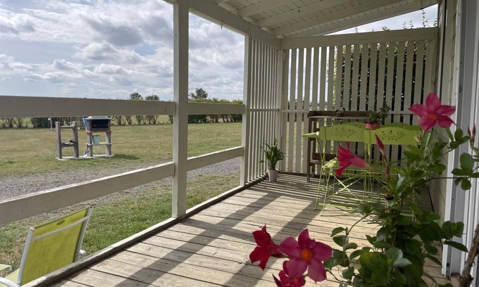 Pierrefitte-sur-Loire Cottage | Lakeview Chalets: Terraces, BBQ, Swimming, Pedal Boats, Fishing, Pet-Friendly, All-Inclusive Amenities