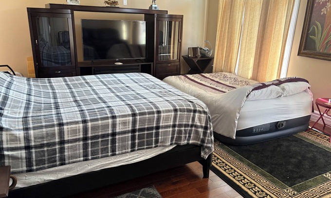 Colborne House | Lakeview rental