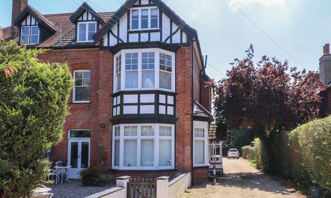 Woodhall Spa Cottage | LANCASTER HEIGHTS, family friendly in Woodhall Spa