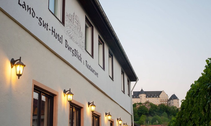 Bad Muenster am Stein-Ebernburg Hotel | Land-gut-Hotel BurgBlick