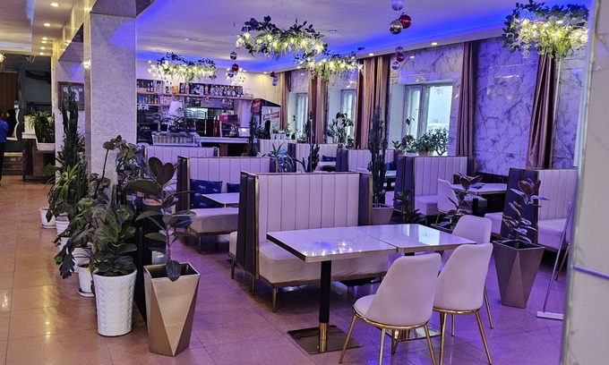 Bayangol Hotel | Land Hotel