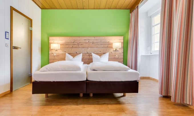 Stuehlingen Hotel | Landgasthof-Hotel Rebstock