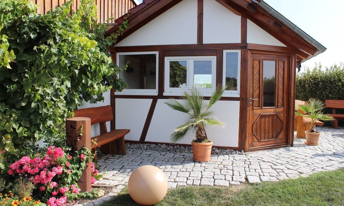 Rothenburg ob der Tauber Apartment | "landhaus Rothenburg" - Modernes Haus in Freier Natur vor den Toren Rothenburgs