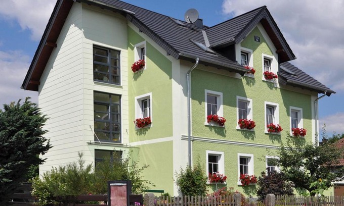 Bad Alexandersbad Apartment | Landhaus Bruckner