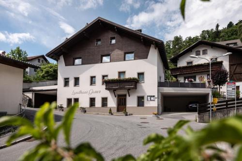 Wenns House | Landhaus Gasser
