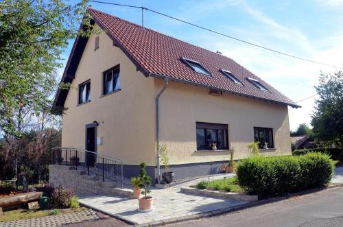 Grimburg Apartment | Landhaus Grimburg - Ferienwohnung Obergeschoss
