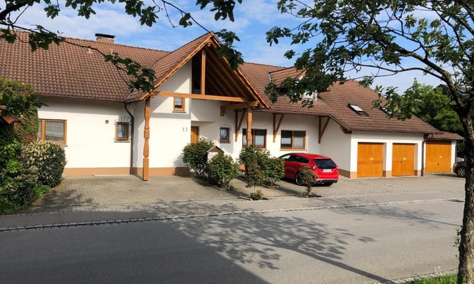 Meckenbeuren Bed & Breakfast | Landhaus Monika
