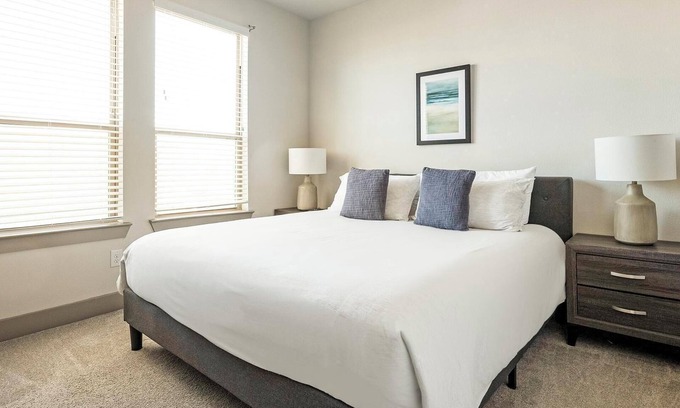 Manor Apartment | Landing | Amazing 1BD, Courtyard, Clubhouse