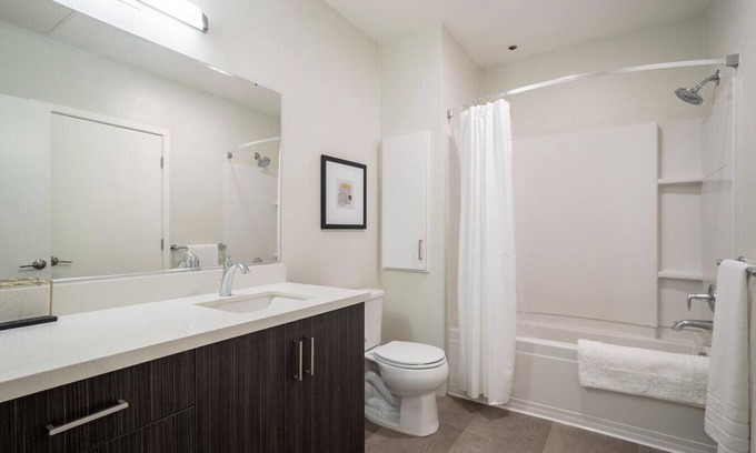 Centerville Apartment | Landing at Artist Walk - 1 Bedroom in Centerville