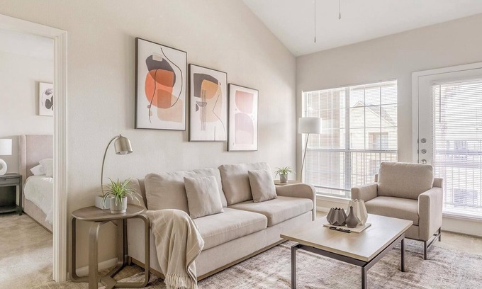 Southbelt/Ellington Apartment | Landing at Settlers Ranch - 2 Bedrooms in South.