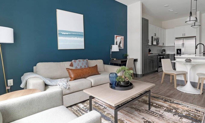 Southbank Apartment | Landing | Chic 1BD, Gym, Pool