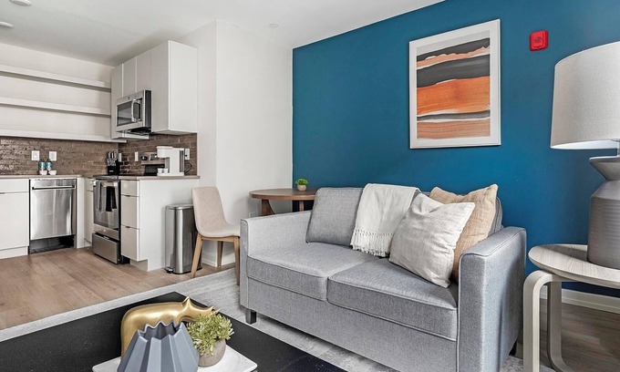 Norris Square Apartment | Landing | Chic 1BD, Gym