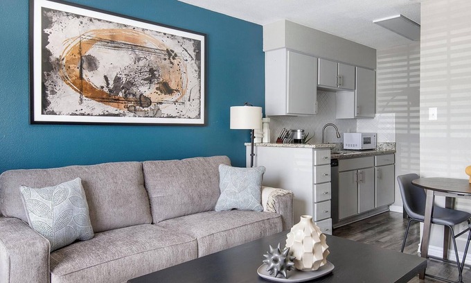 Royal Ridge Apartment | Landing | Incredible 1BD, Clubhouse, Gym