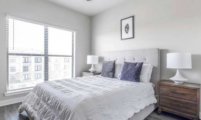 Katy Apartment | Landing | Spectacular 2BD, Gym, Pool