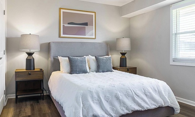 Indianapolis Apartment | Landing | Stunning 1BD, Courtyard, Gym