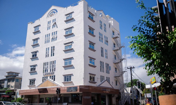 Quatre Bornes Hotel | Landmark Quatre bornes
