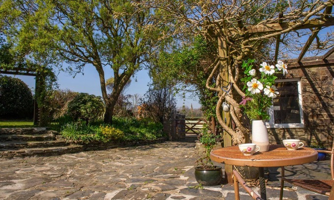 Dwrbach Cottage | Langton Farmhouse, Fishguard