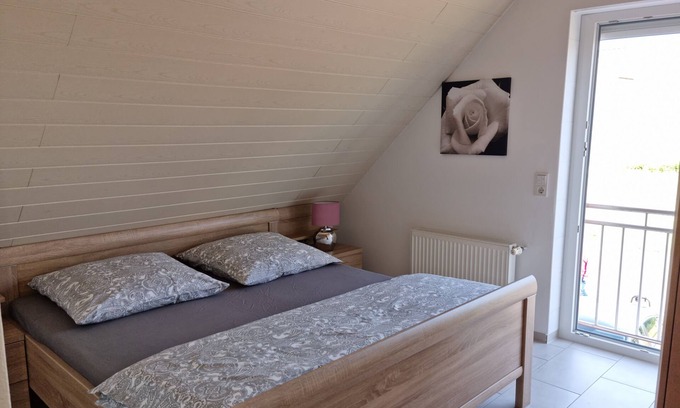 Norddeich Apartment | " Lantern on the 1st floor " cozy and bright, family-friendly apartment