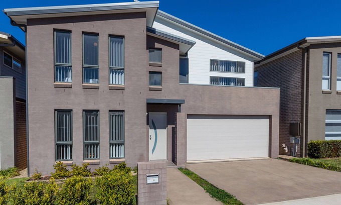 Cranebrook House | Lapwing Luxury in the Waterside Estate