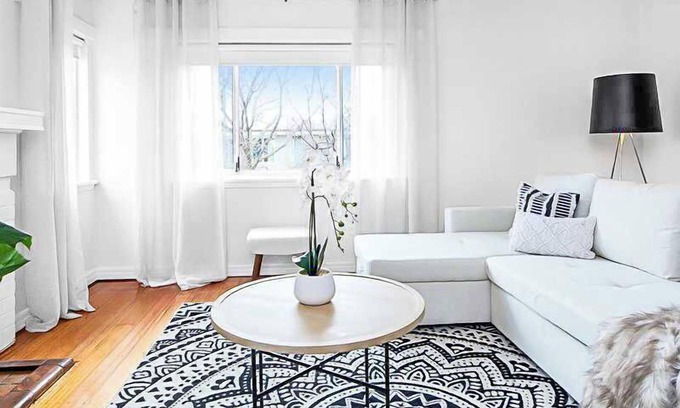 Prahran Apartment | Large 1 Bed Art Deco Prahran with Study