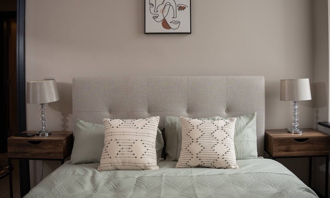 Wallasey Apartment | Large 1 Bedroom Waterfront Apartment